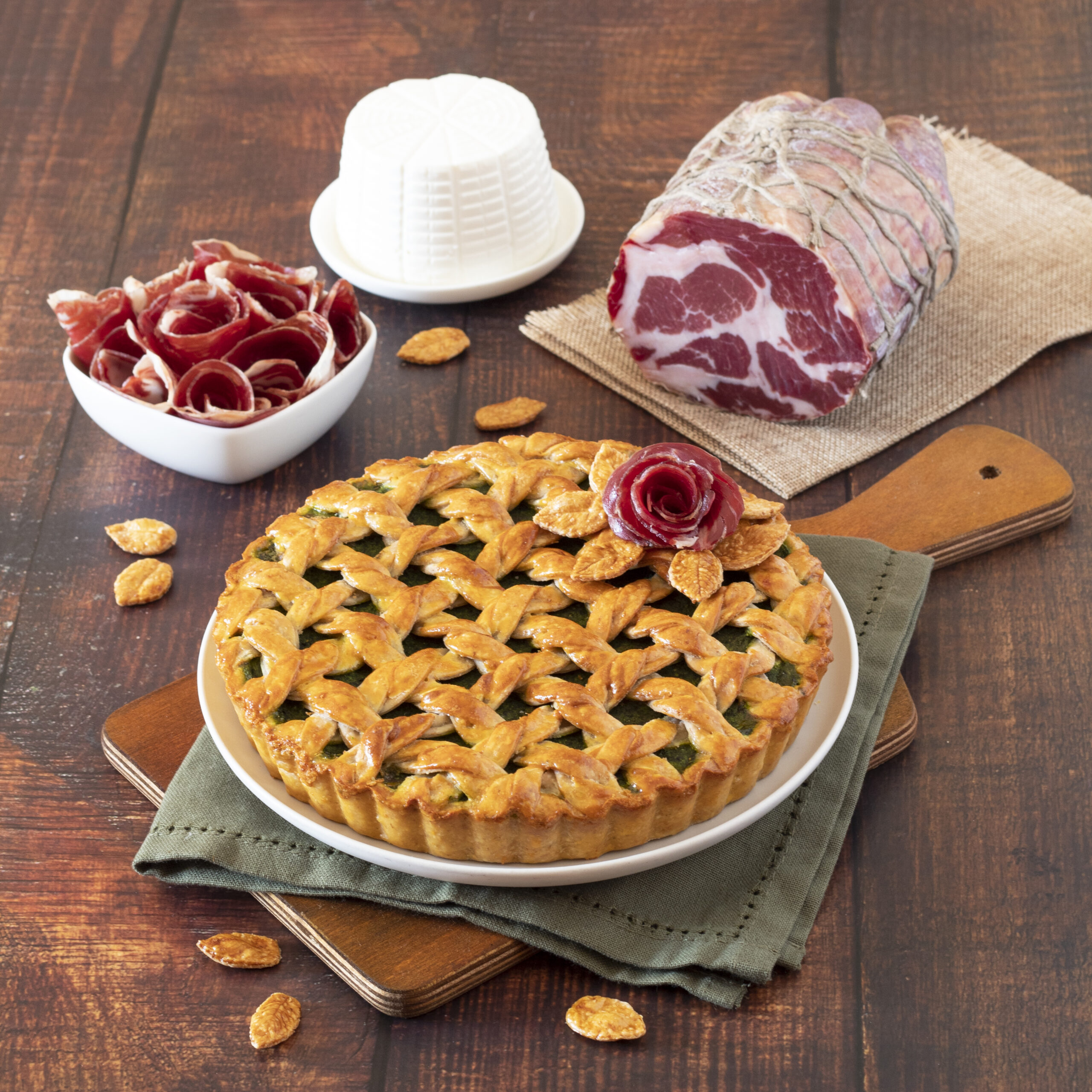 Crostata salata con bietola, ricotta, asiago e Coppa di Parma IGP